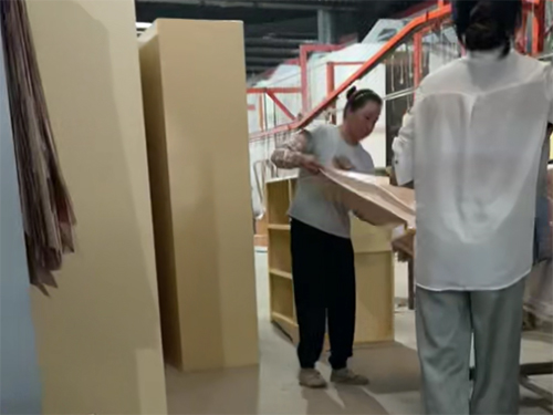 华辉工厂生产车间